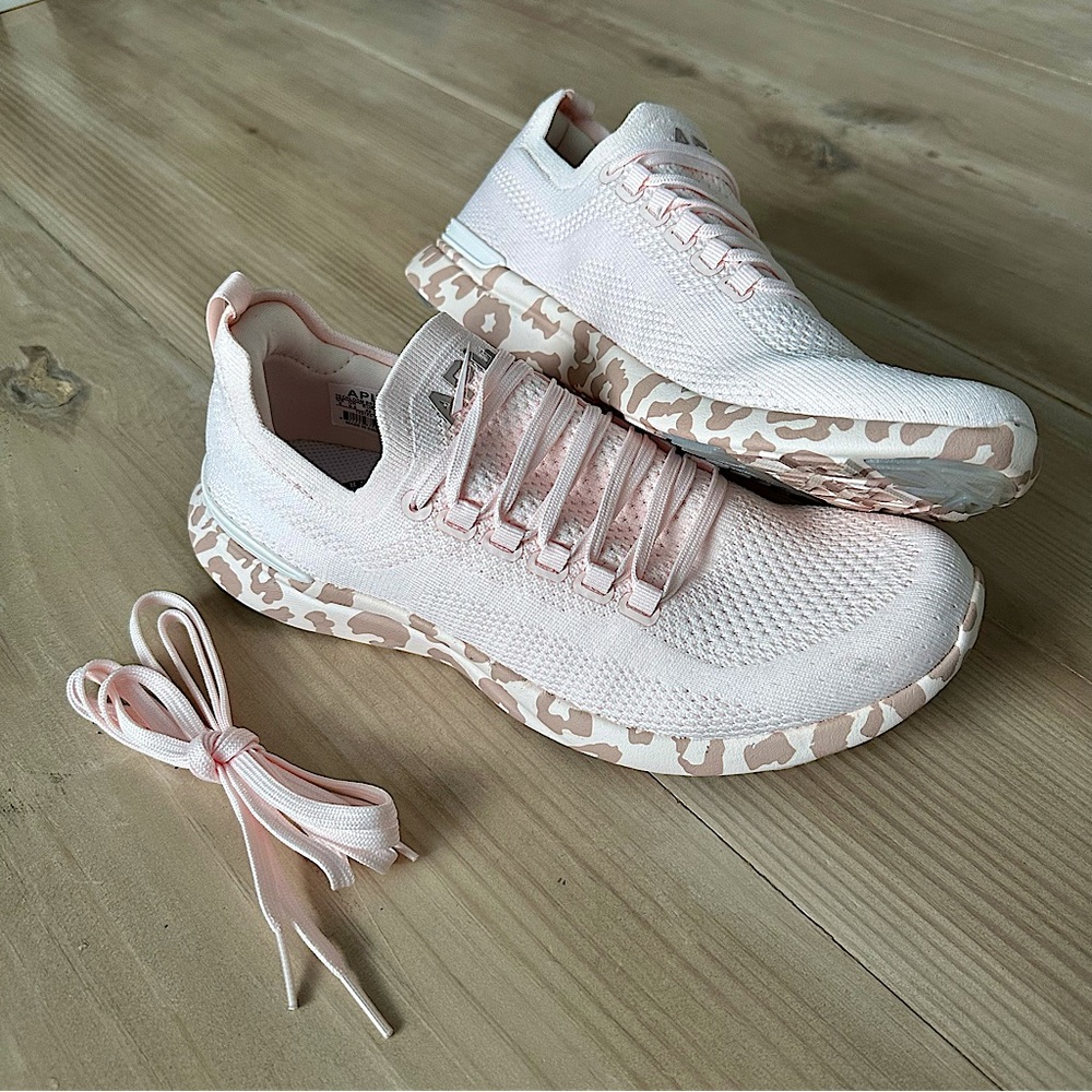 NEW APL Techloom Breeze Rose Dust Leopard shoes